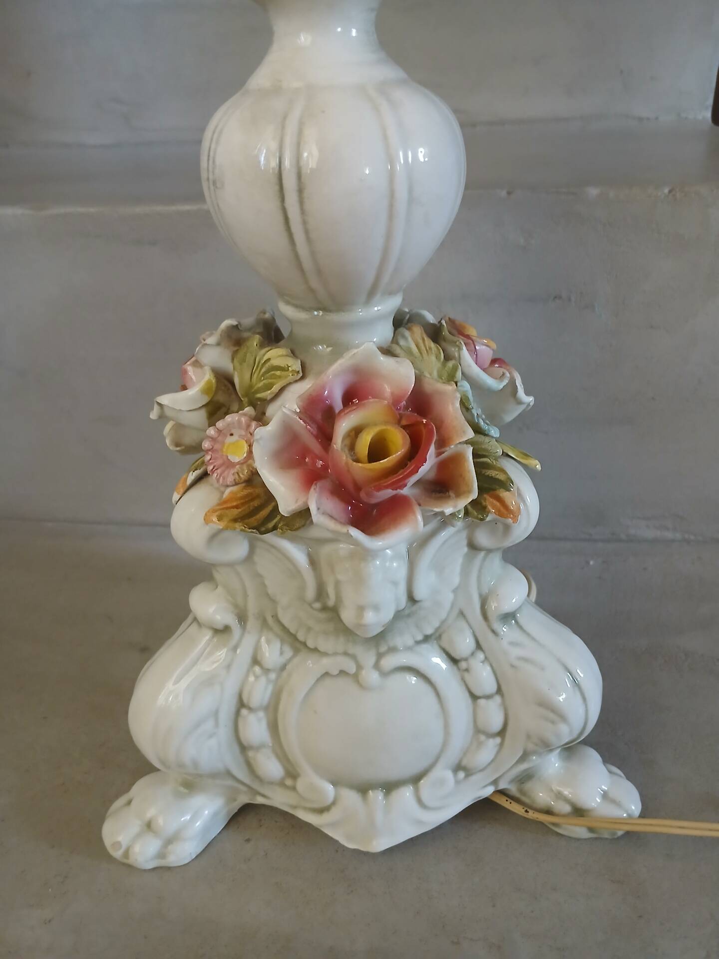Antique lamp in Italian ceramic