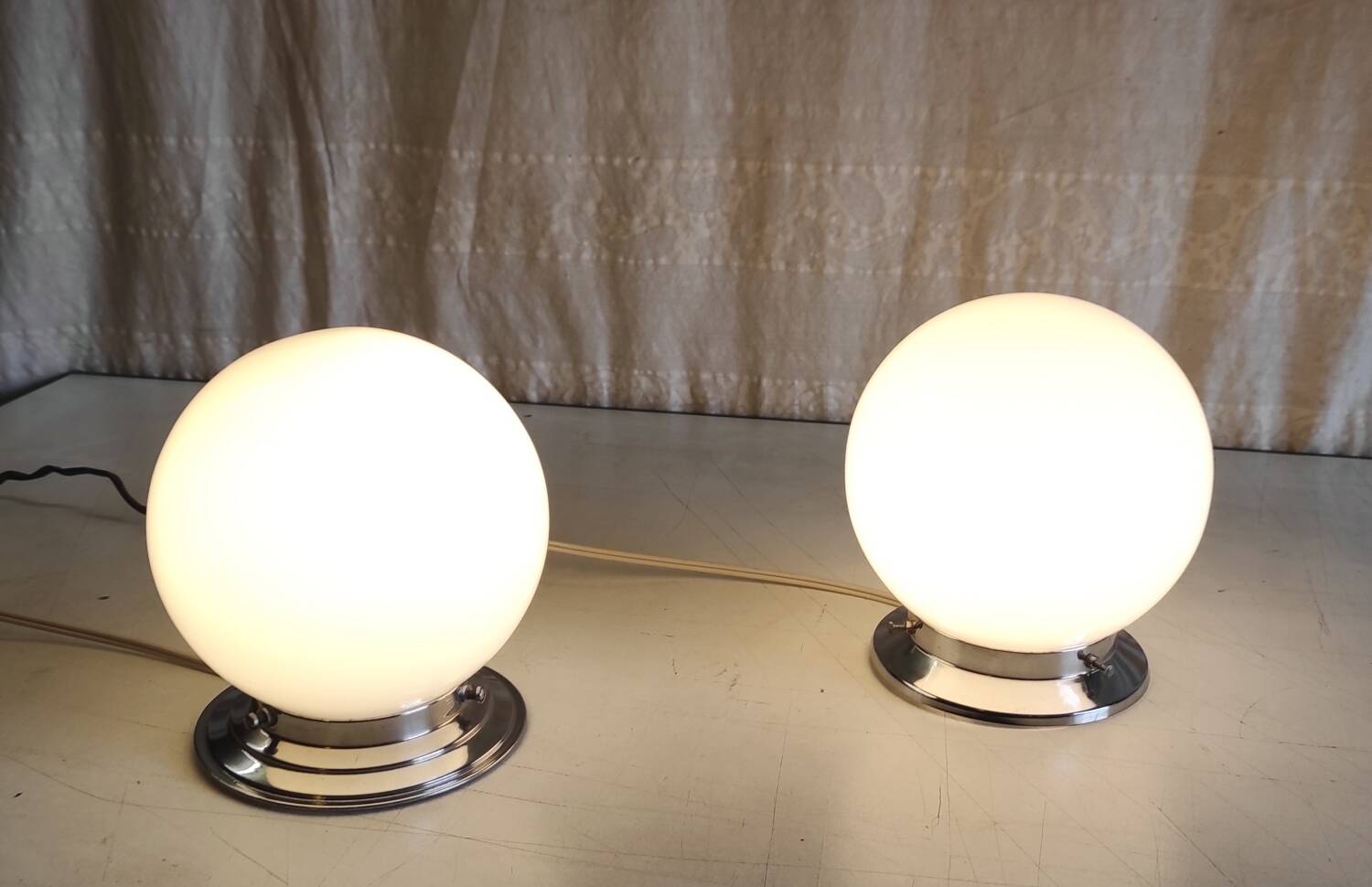 Ceiling light or table lamp with opaline globe, diameter 15 cm - mid 20th century.