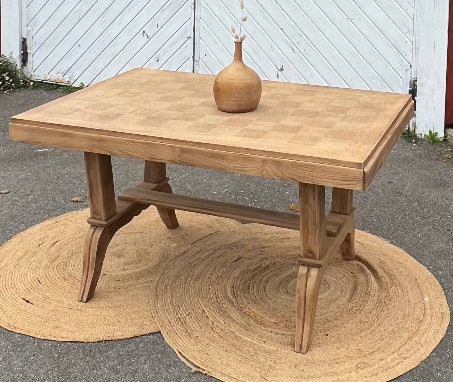 Old table in raw oak, renovated.