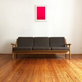530 oak sofa by Hans j. Wegner for Danish Getama
