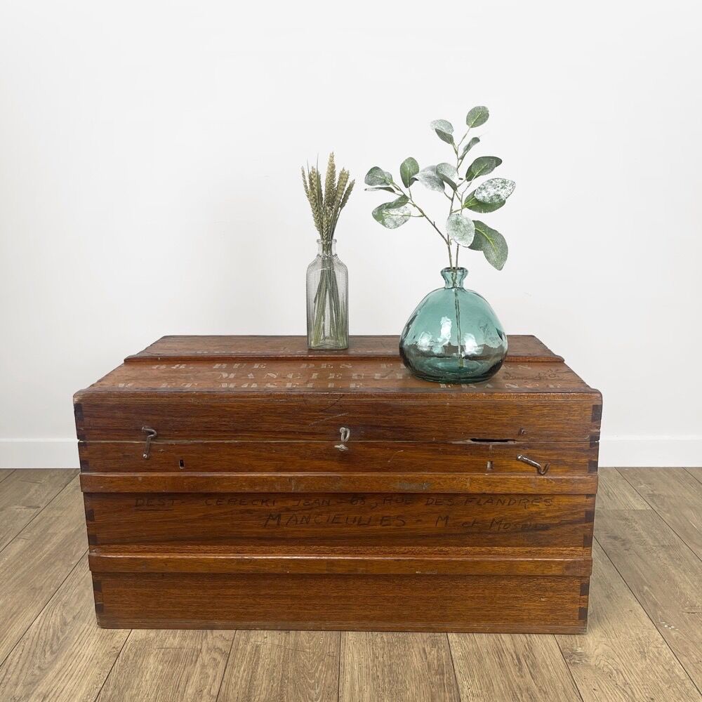 Old wooden transport trunk