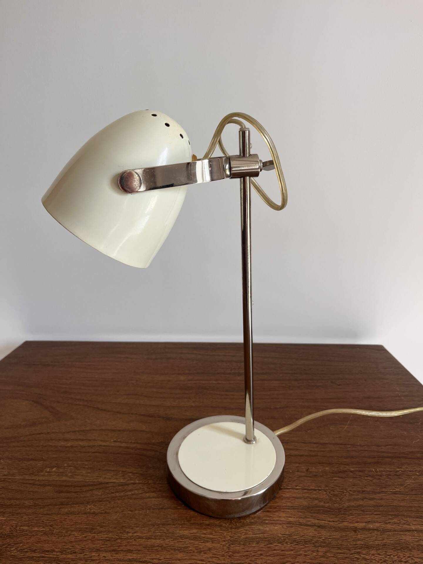 Desk lamp