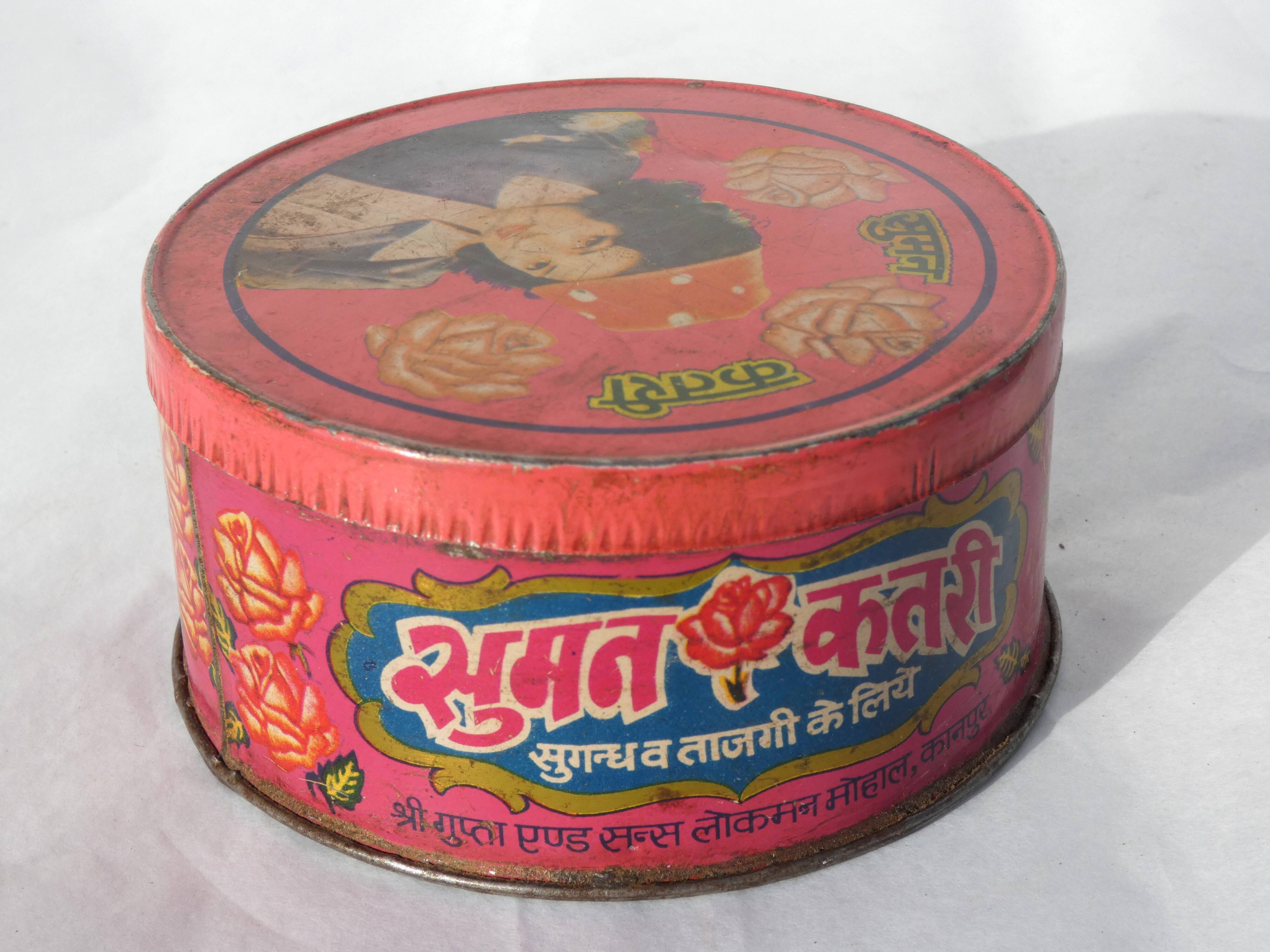 Indian round metal advertising box Sumah Katari India