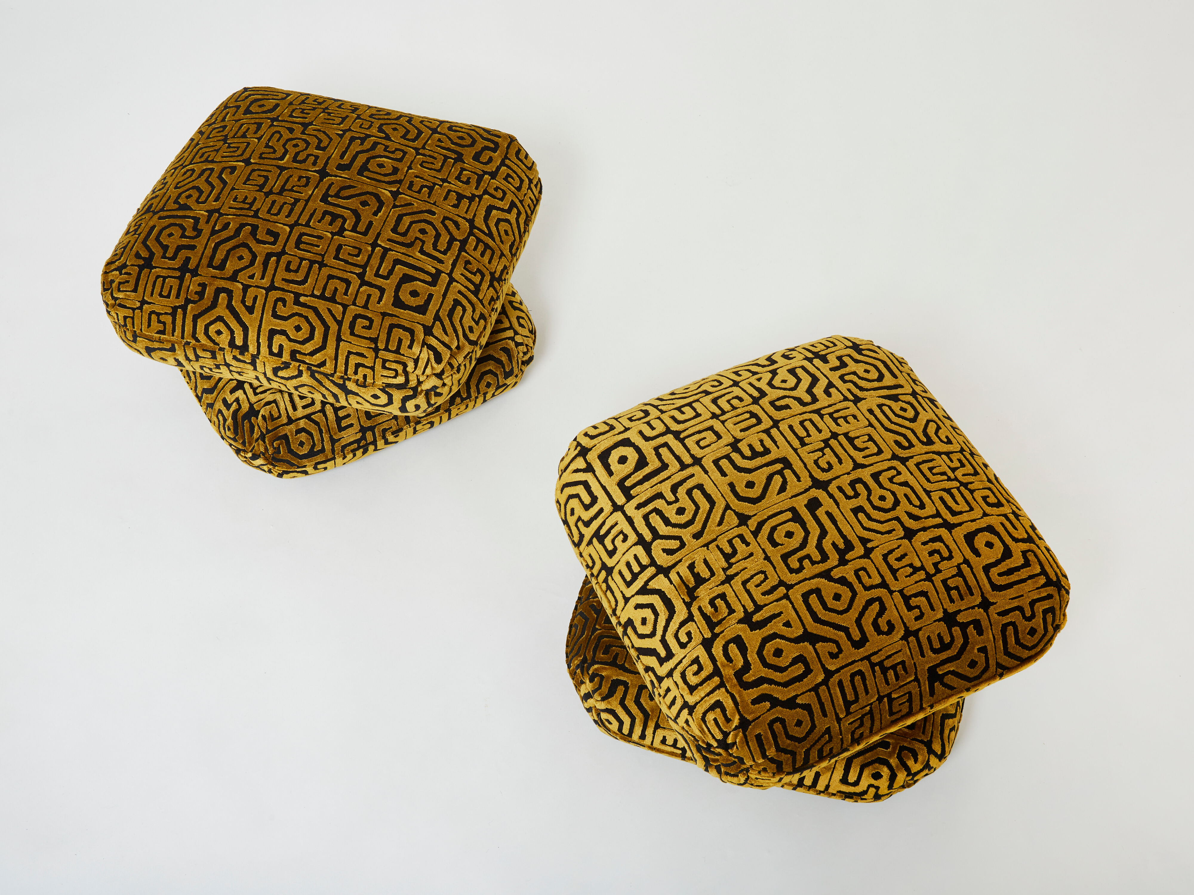 Pair of poufs velvet motifs 1970