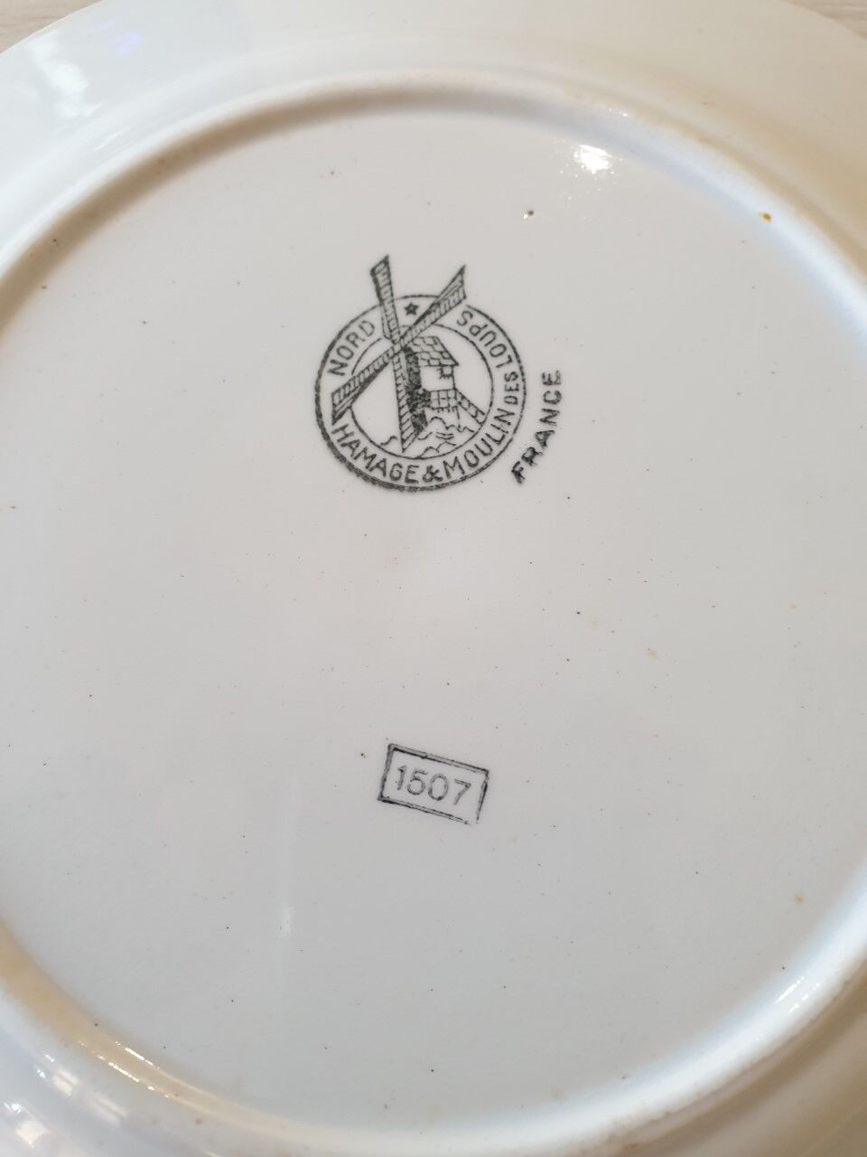 Old plates Moulin des loups