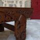 Important banc indonésien en bois sculpté, Début XXe