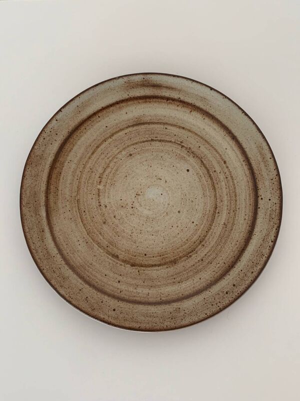 Assiette J. Pouchain signé l atelier Dieulefit