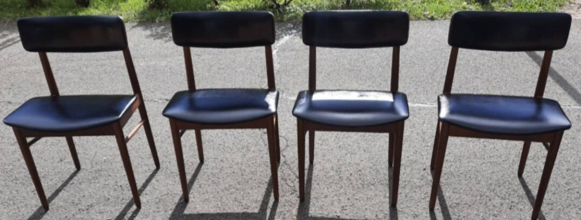 4 Scandinavian chairs in teak and black leatherette by Sven Chrobat Sax