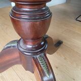 Foldable empire round table, lion's claw