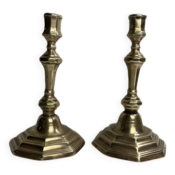 Pair of candlesticks in Louis XV style with cut corners from the early 19th century.