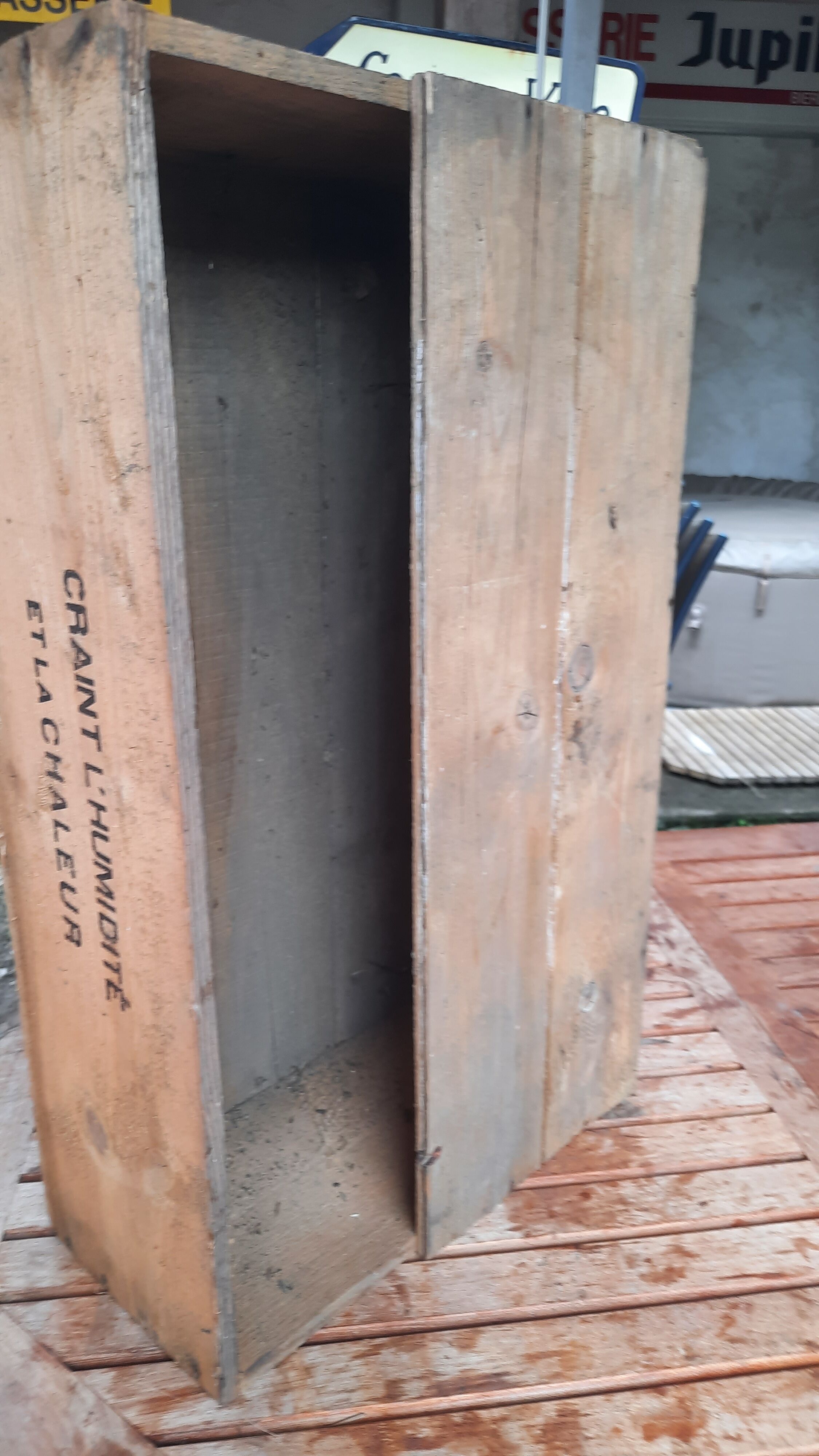 Nestlé chocolate wooden crate