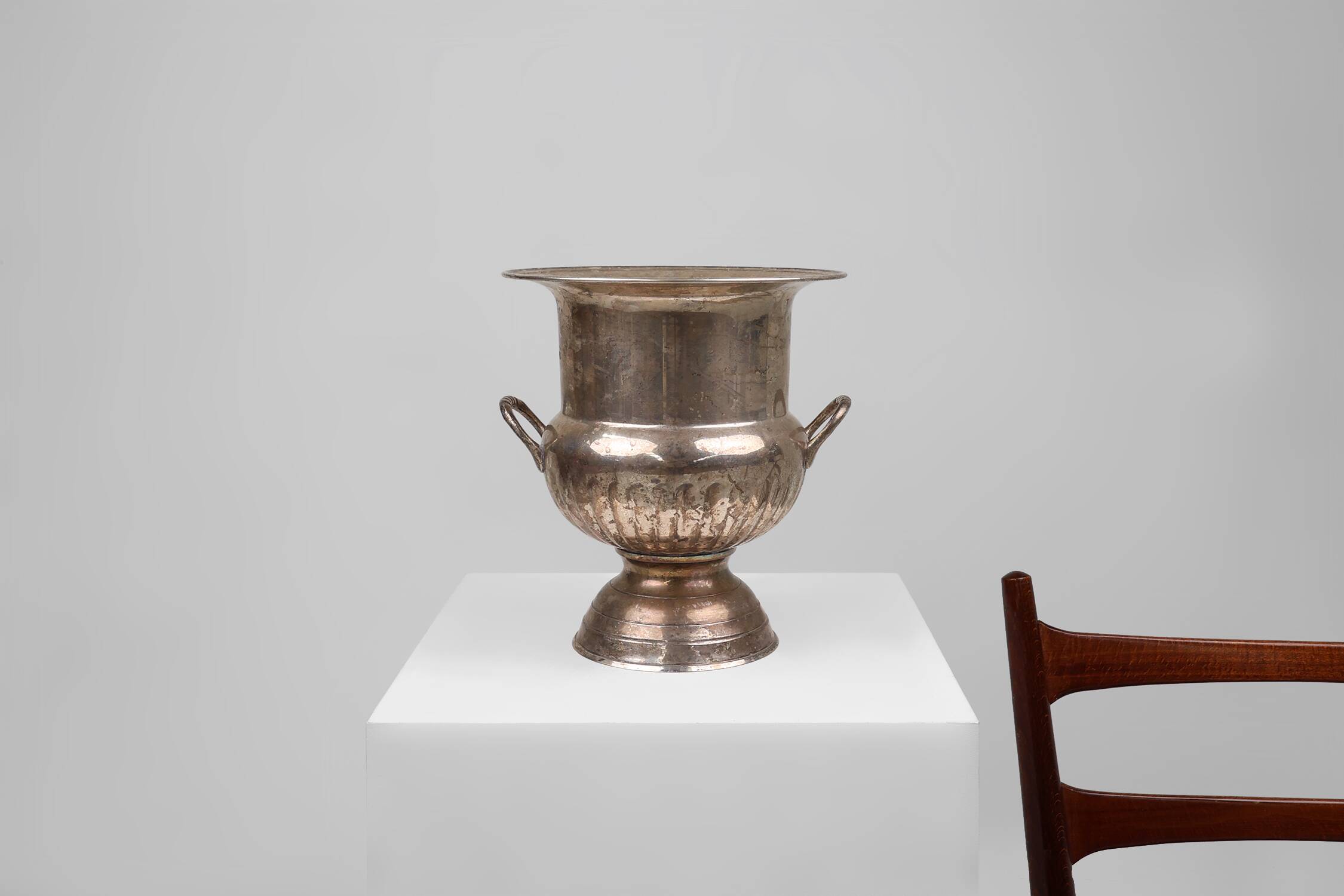 Antique Silver Plated Copper Champagne Bucket in Medicis Shape, 1890s