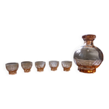 Carafe and 5 pink glass liqueur glasses with a gold rim 2008123