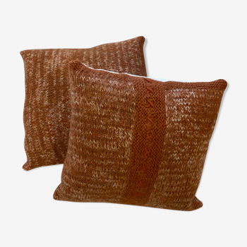 Pair of retro terracotta wool knit cushions