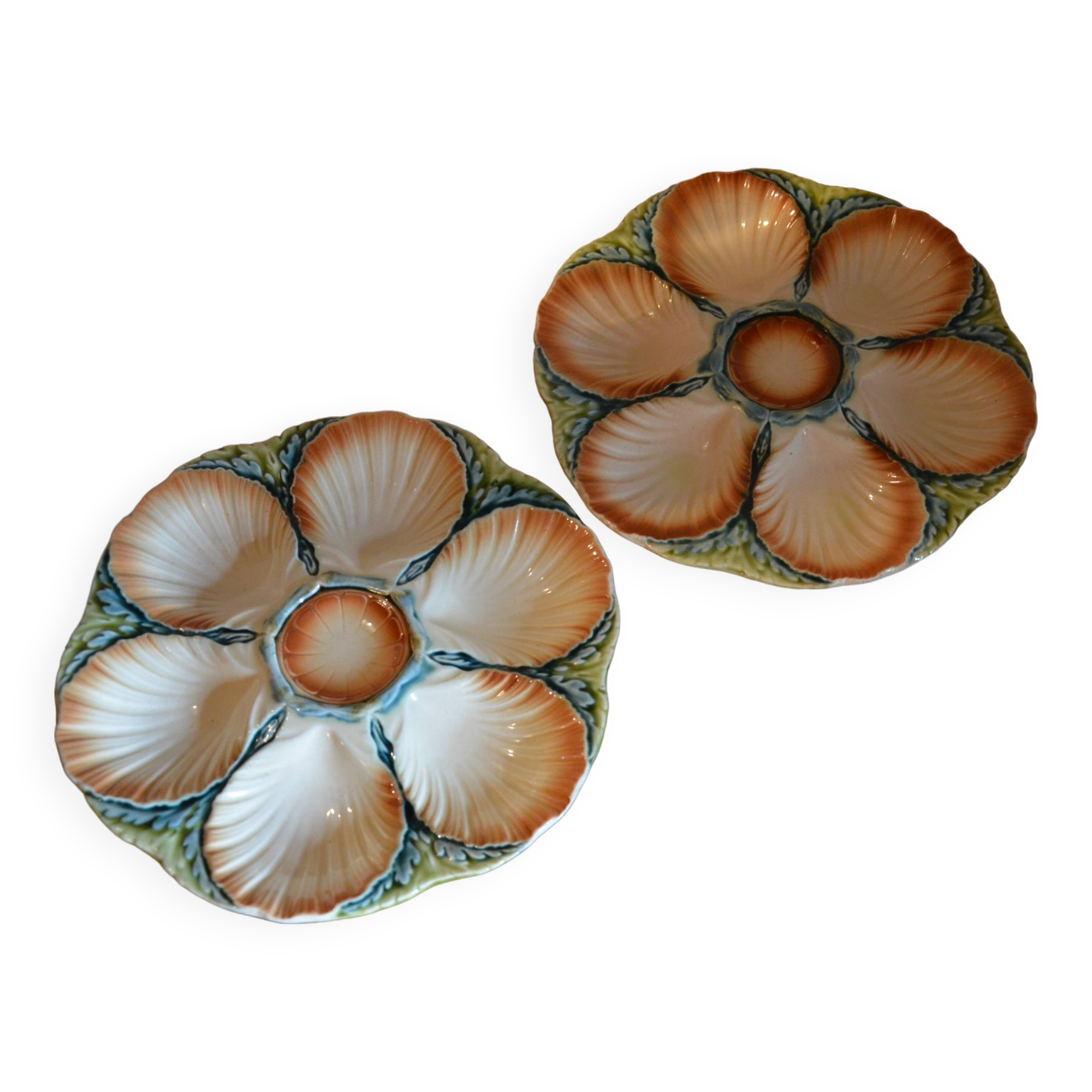 Set of 2 vintage shell dishes from the Sarreguemines earthenware factory