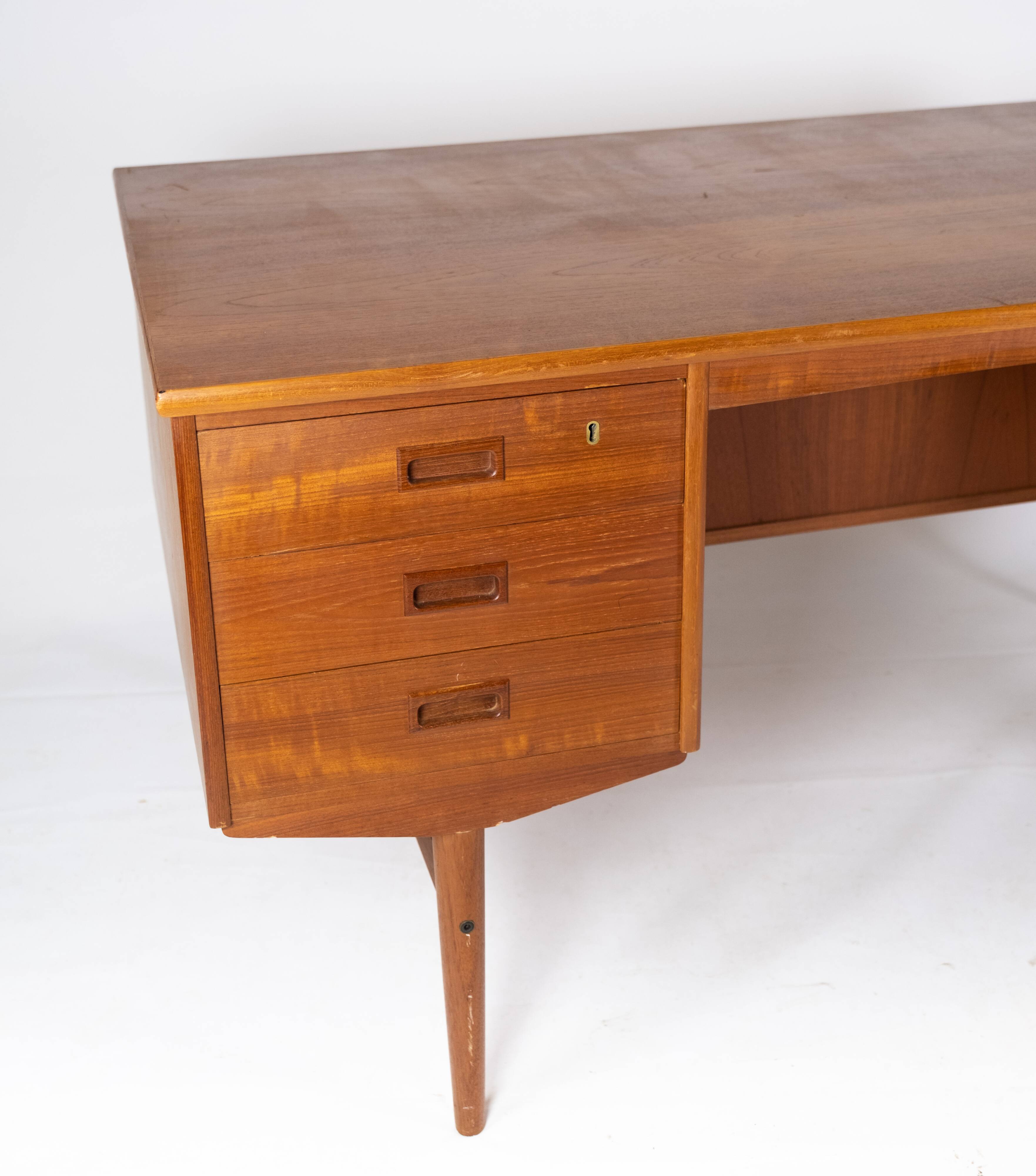 Bureau en teck de design danois des années 1960