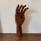 Main articulée en bois