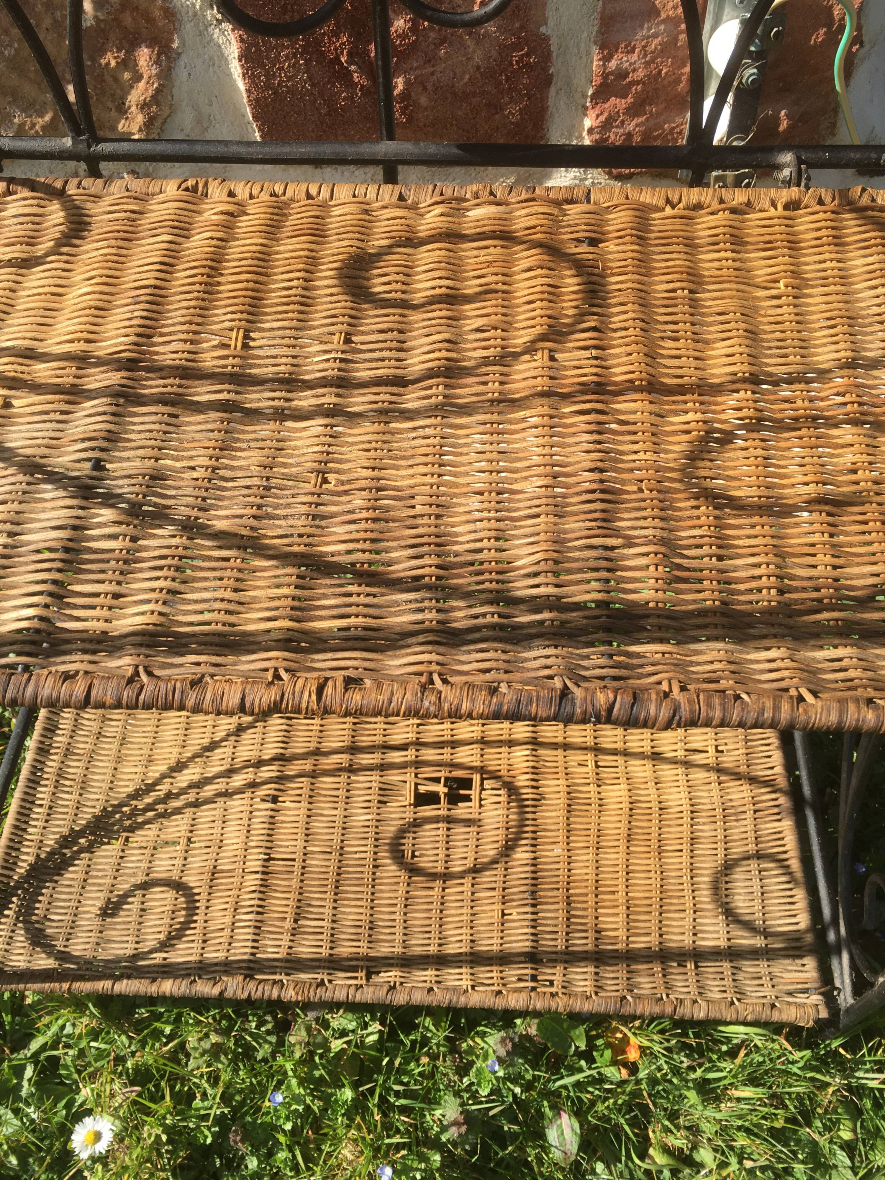 Folding bakery shelf, metal and wicker