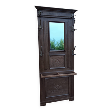 Sterne Cloakroom