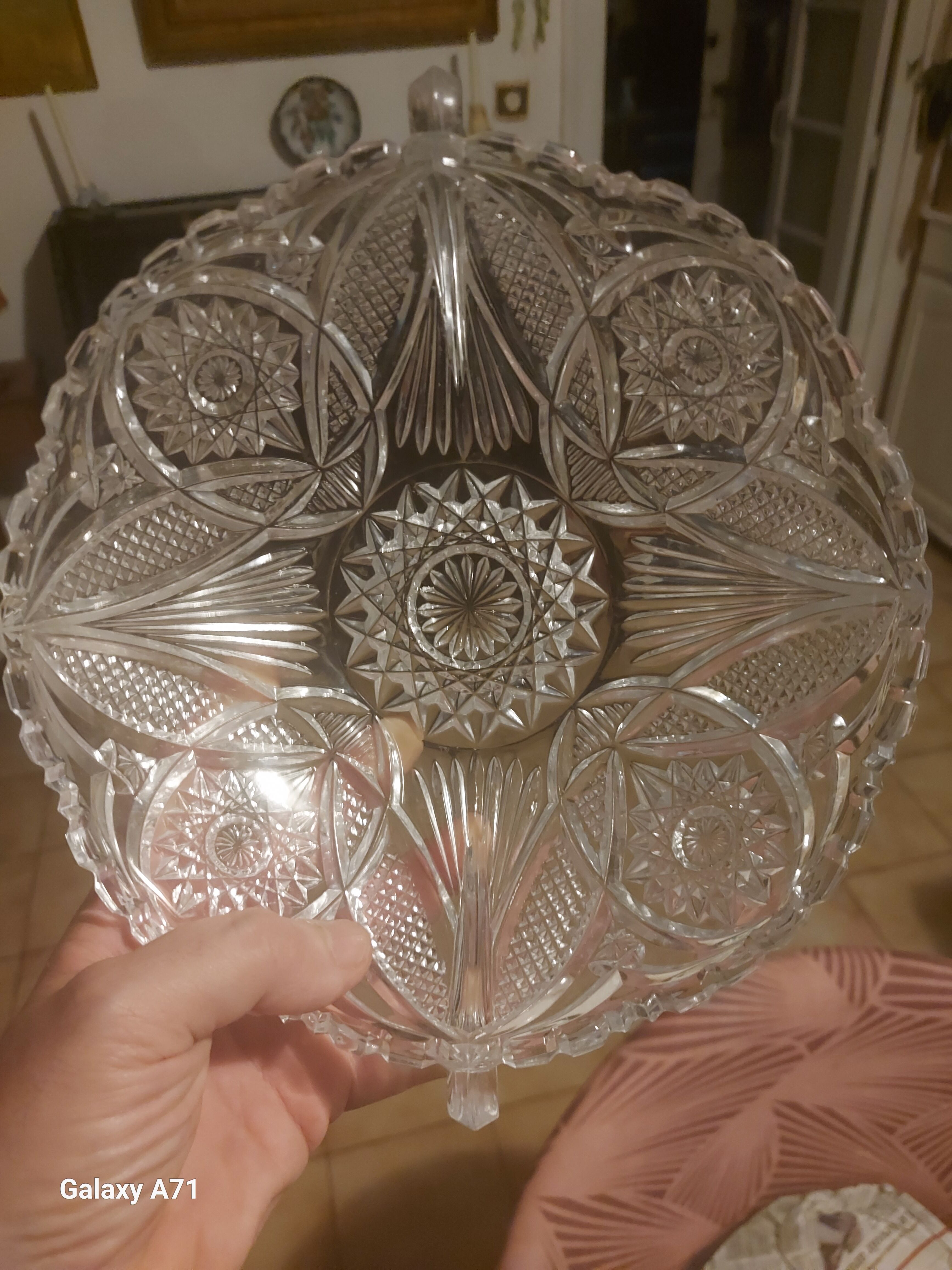 Sangria or fruit service in glass or moulded crystal.