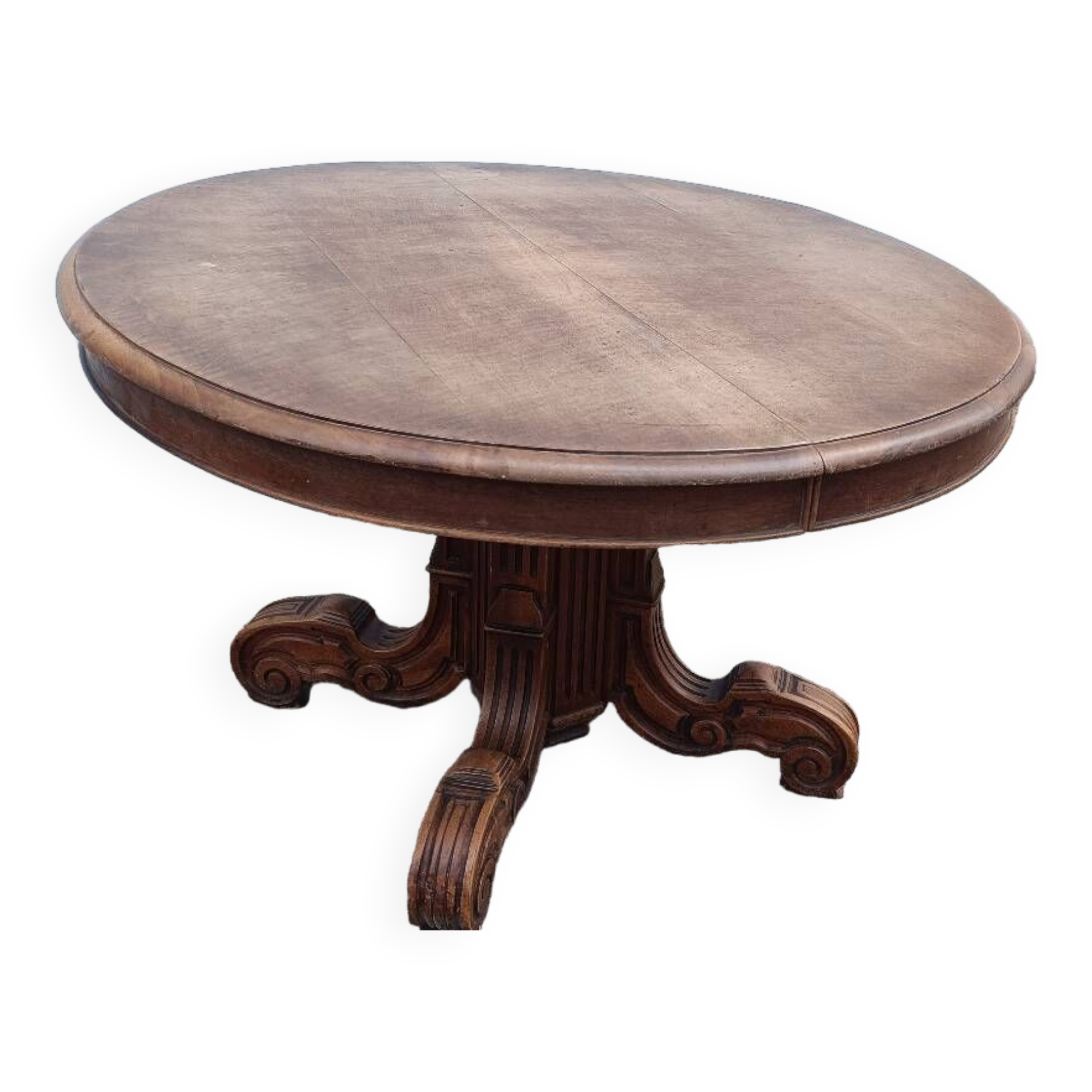 19th century round walnut dining table