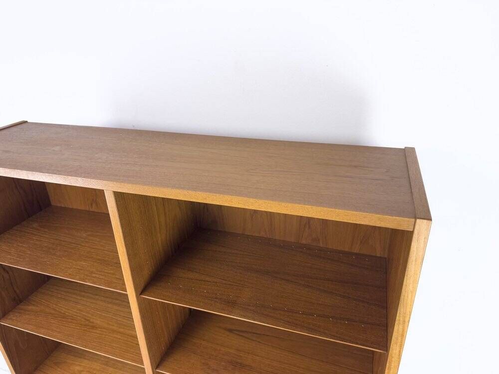 Large vintage teak bookshelf by Hundevad & Co., 1960s