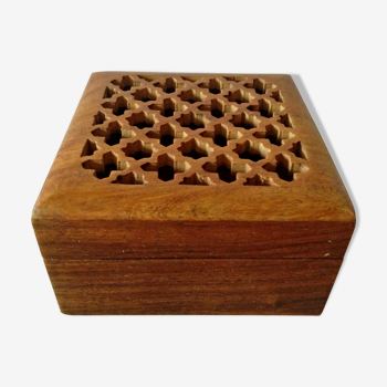 Boîte en bois carrée sculptée, Inde