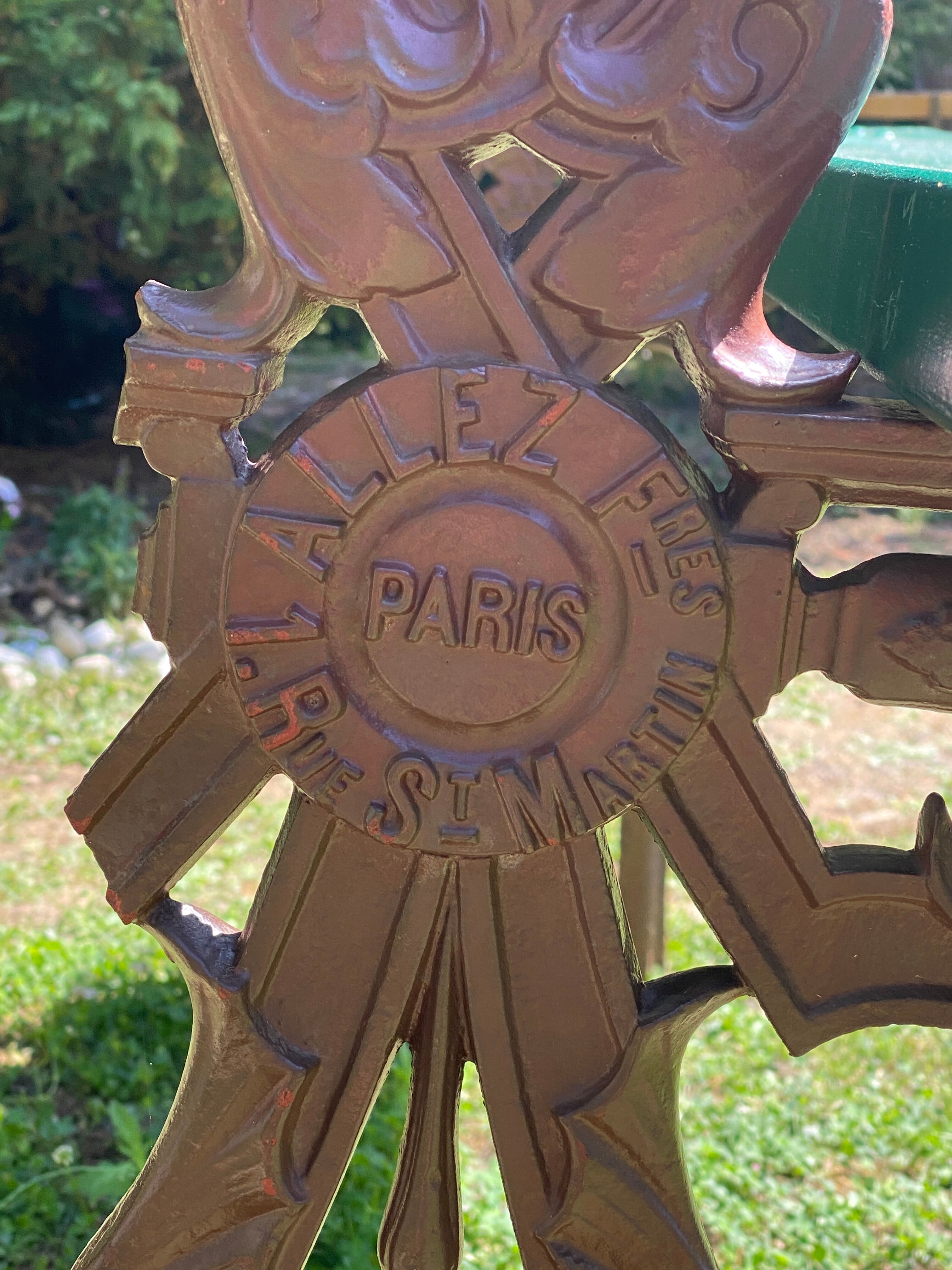 Former public bench of Paris