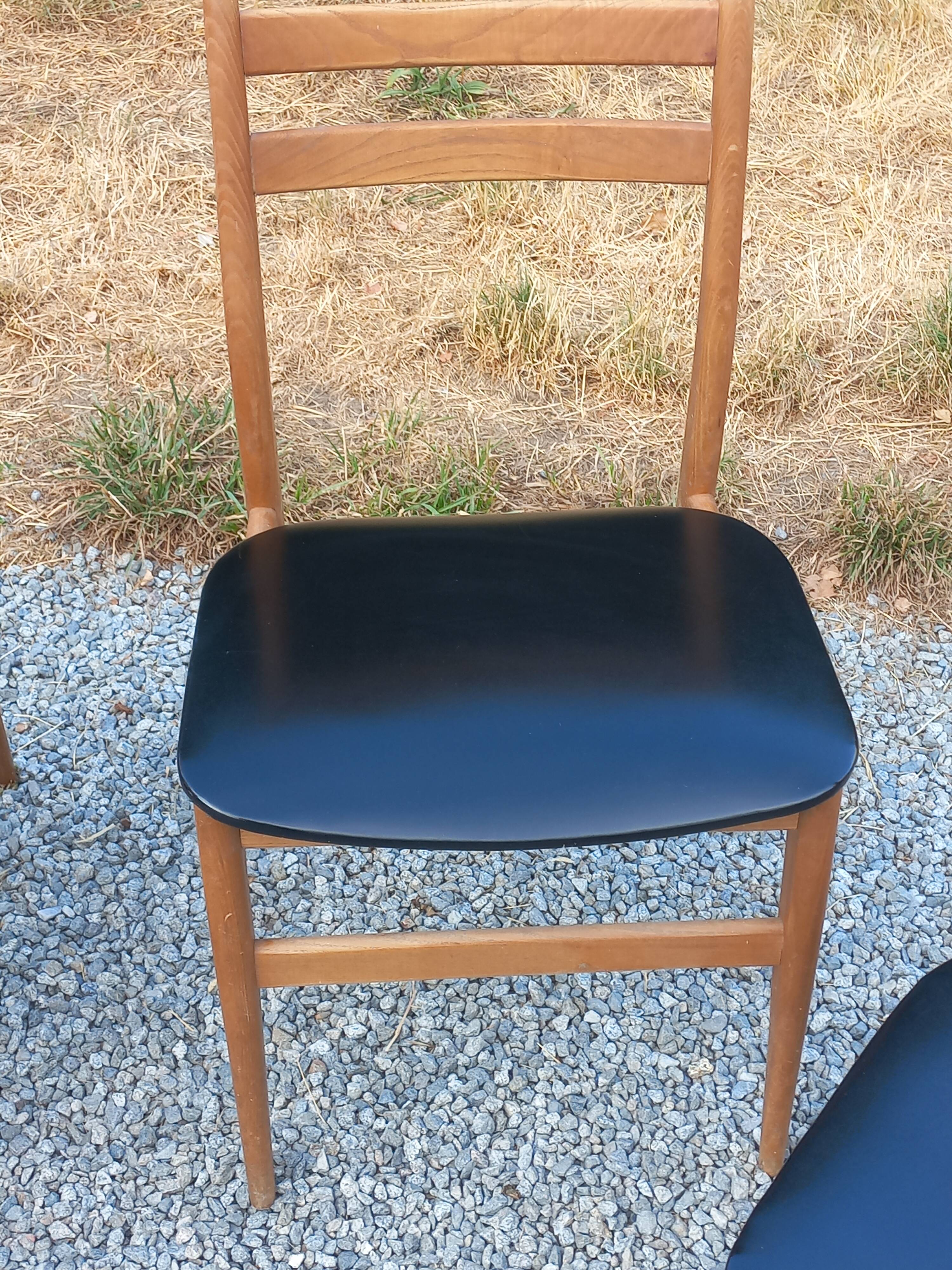 Set of 4 Scandinavian-style teak chairs from the 1970s.