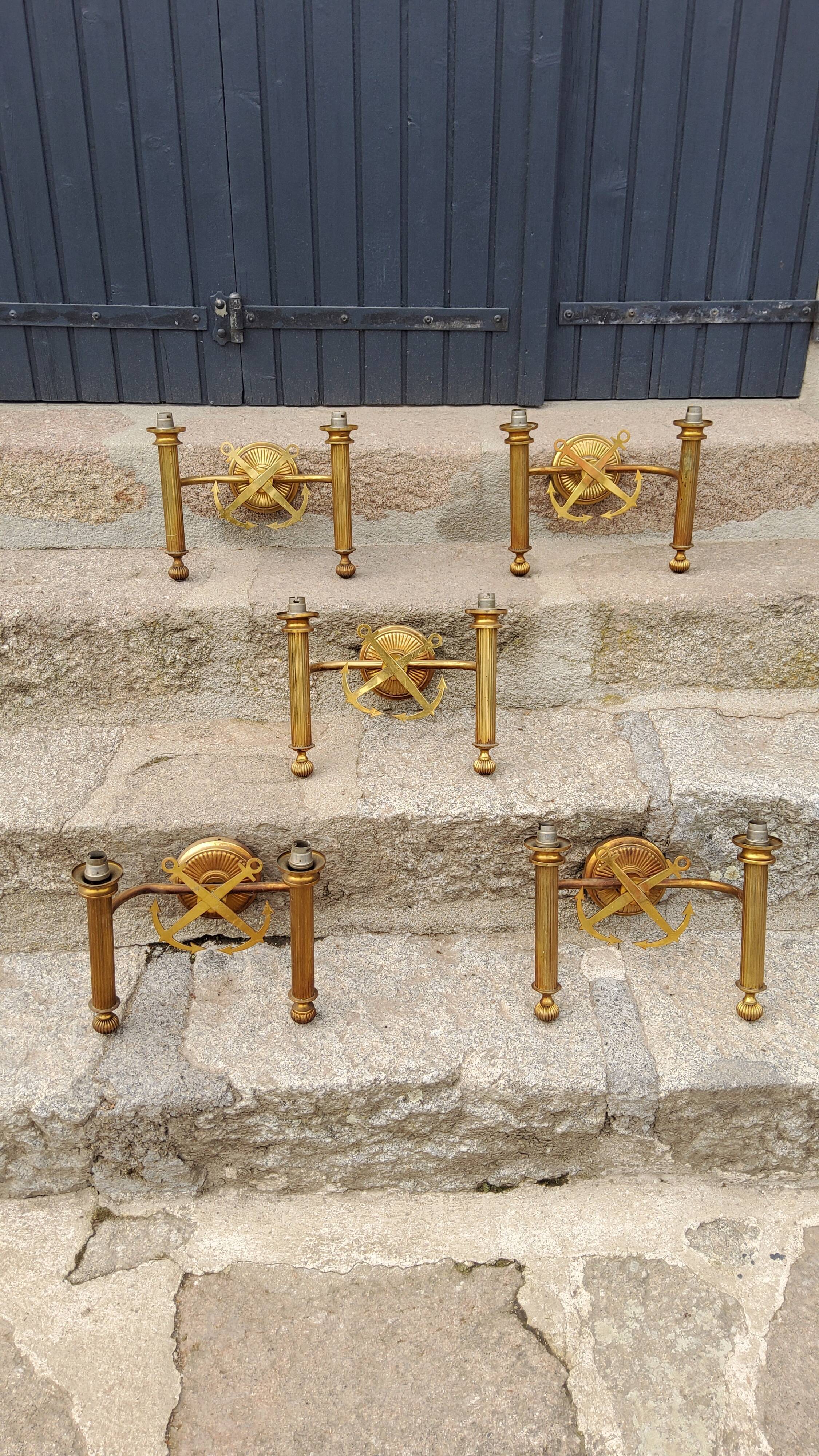 Set of 5 glass and brass sconces from the 70s
