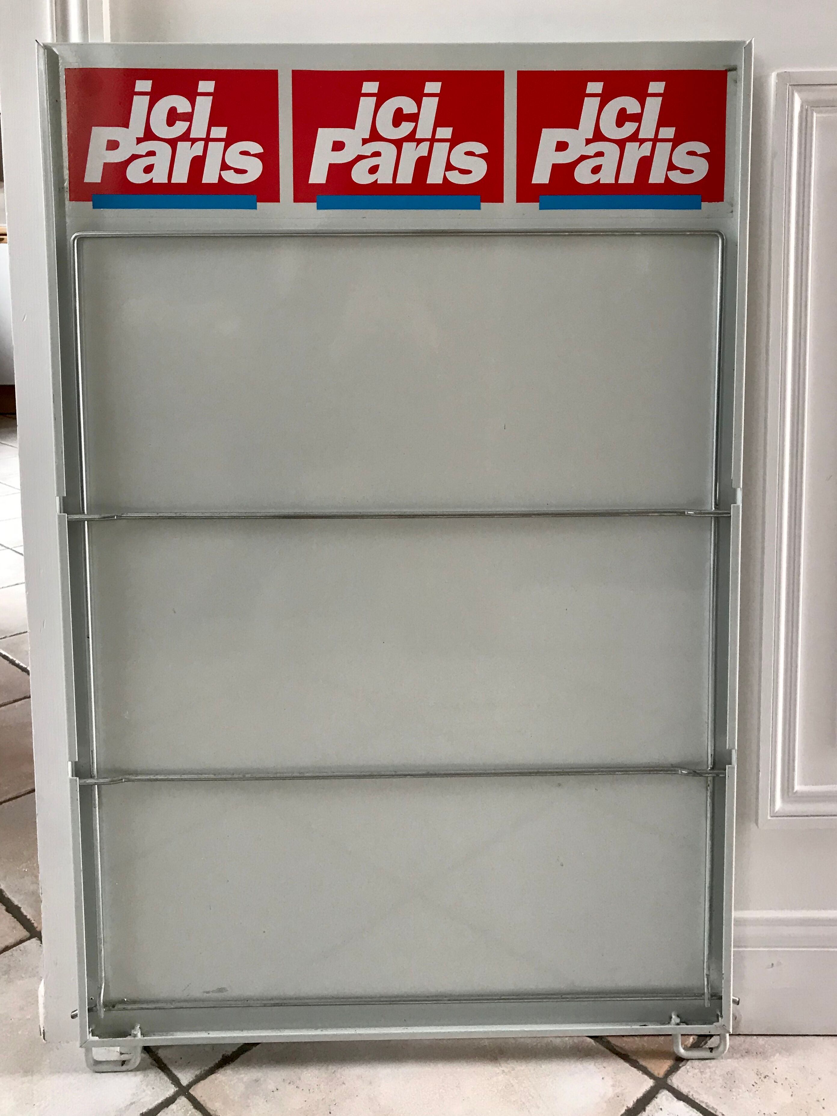 Poster holder, day holder "ICI PARIS" professional 60s vintage