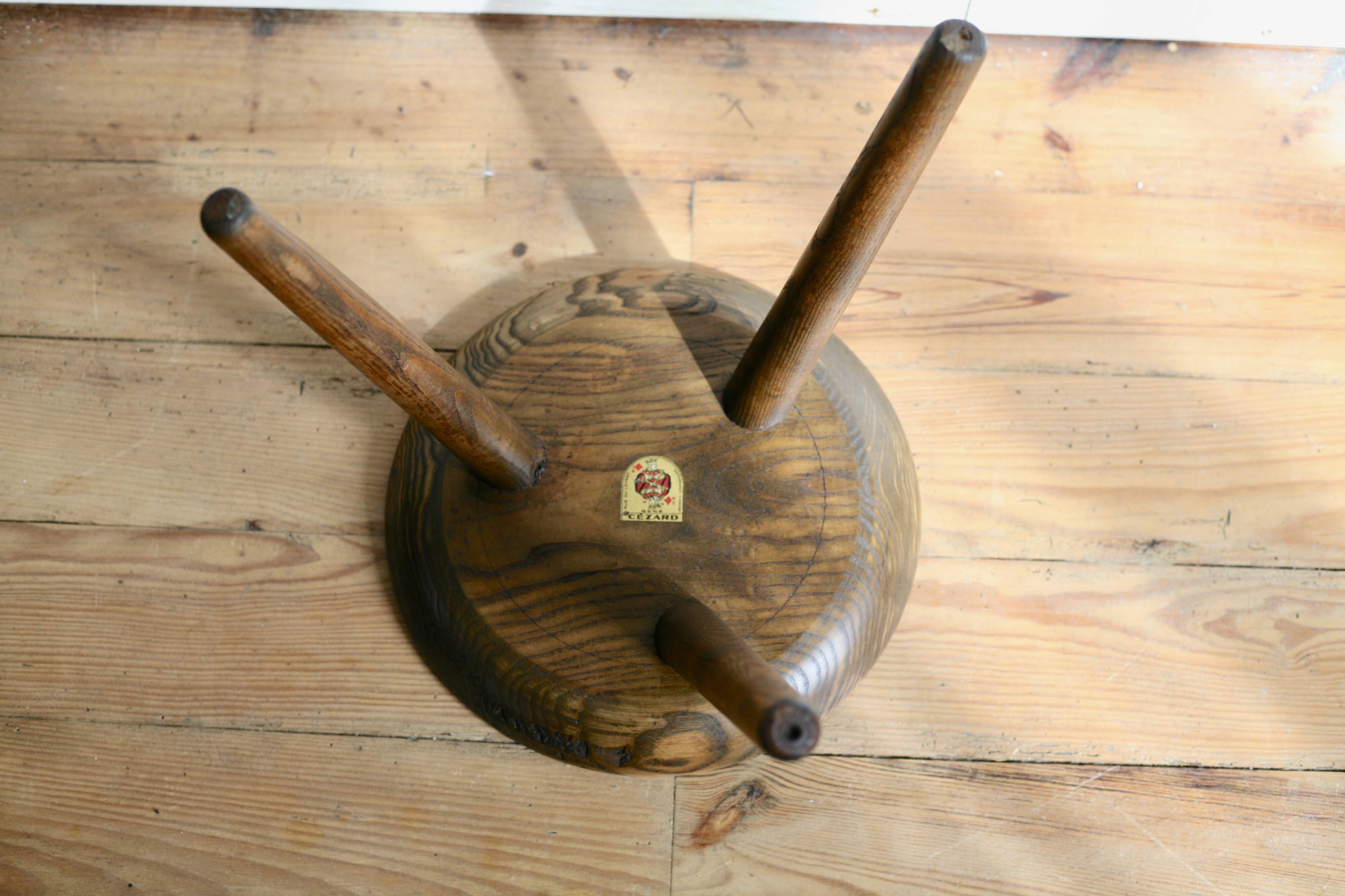 Tabouret tripode, produit dans les Vosges ( Gerardmer), années 50