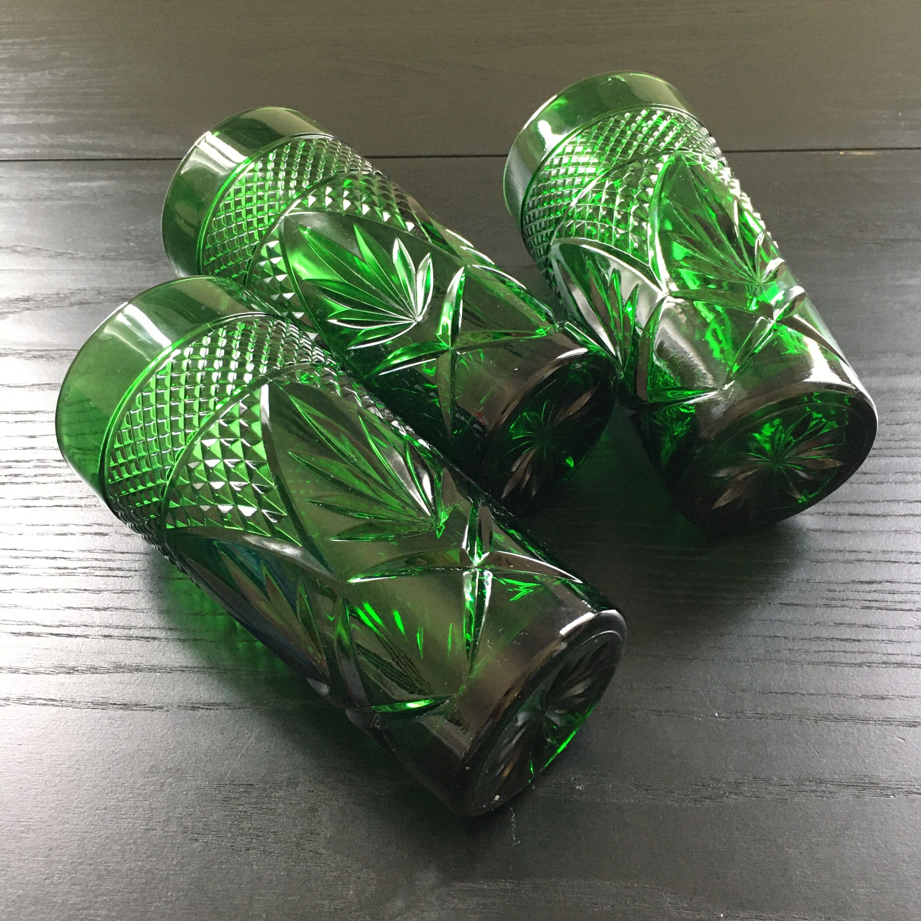 Set 3 glasses green bottle