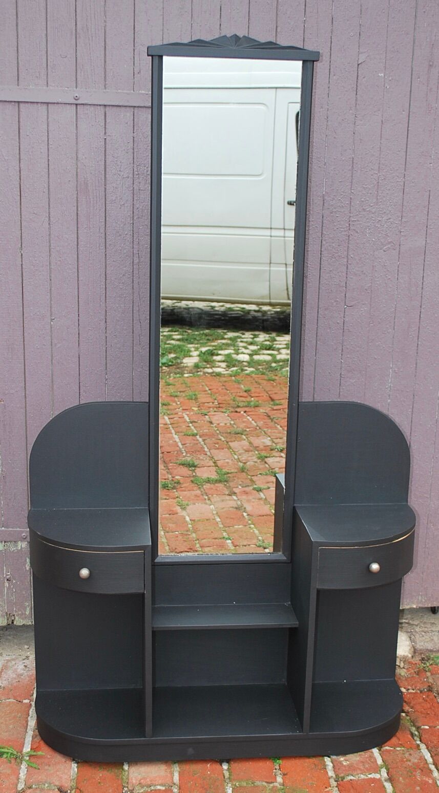 Dressing table of the 50