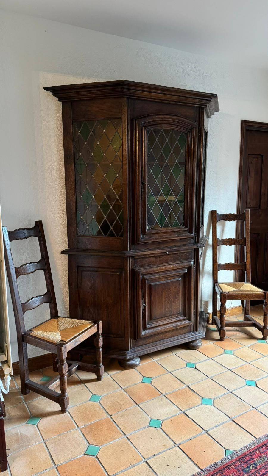 Glass cabinet