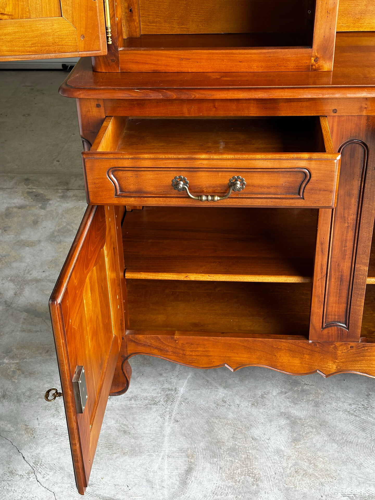 Buffet, rustic sideboard in solid cherry wood, 20th century