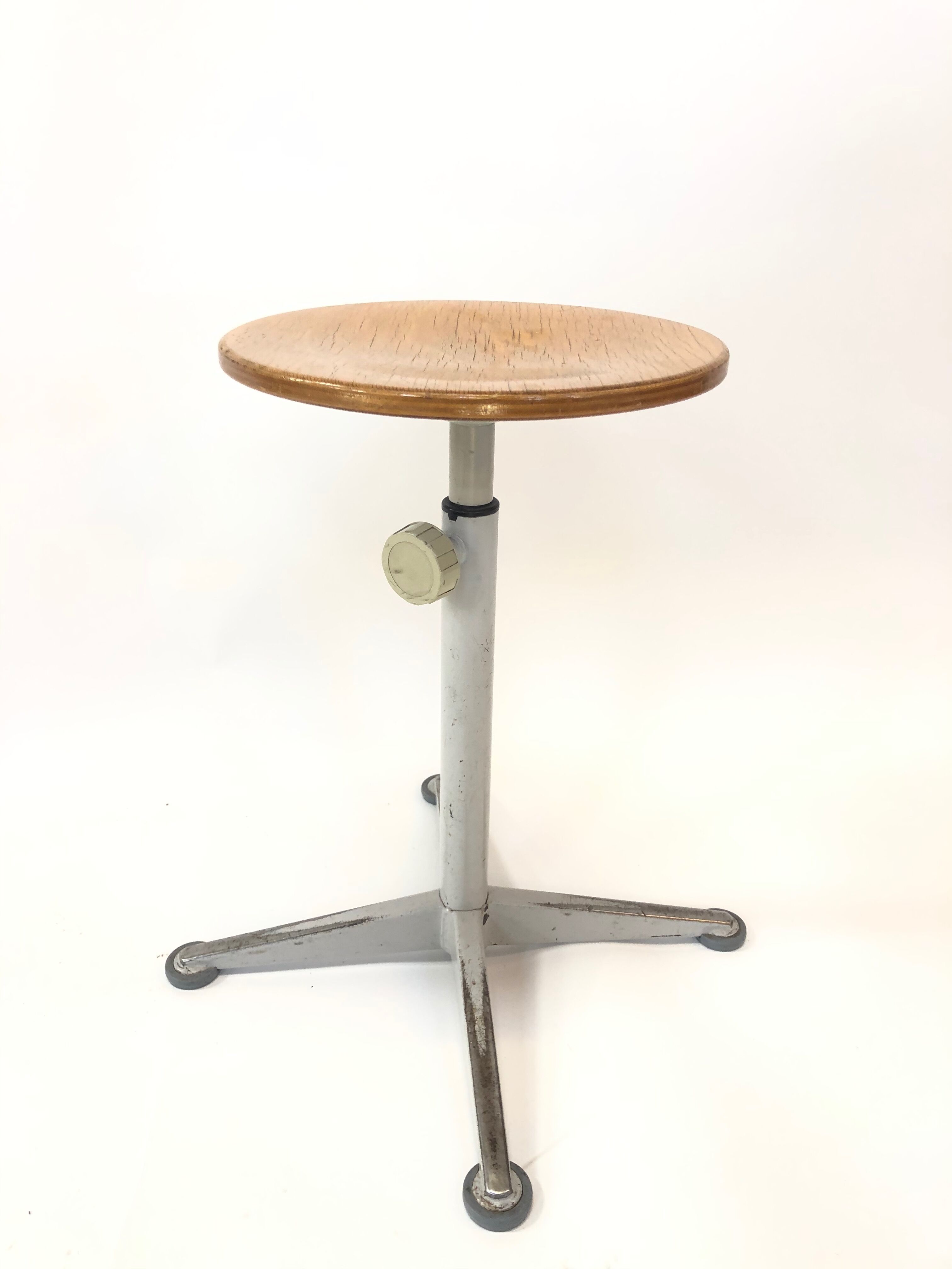 Vintage stool work tabouret by Friso Kramer Ahrend de Cirkel