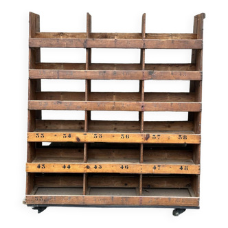 18 Locker storage unit, unique piece