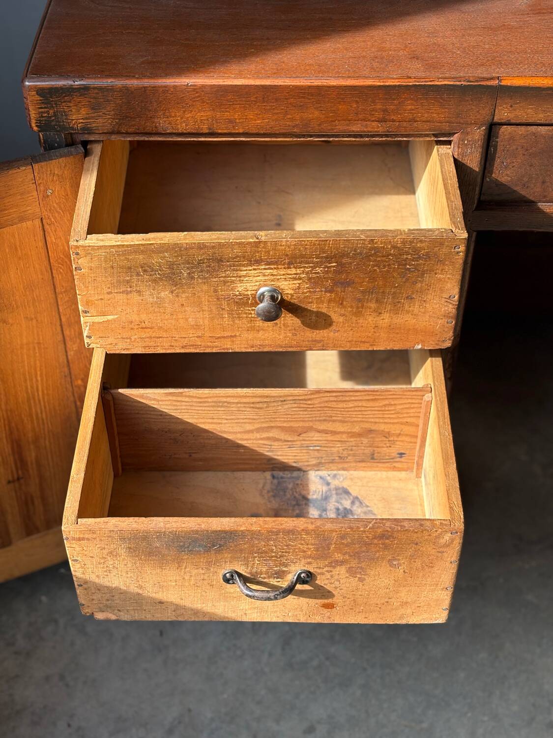 Period counter / Art Deco desk