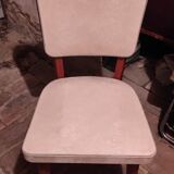 Scandinavian chair skaï white and wood feet bobbin