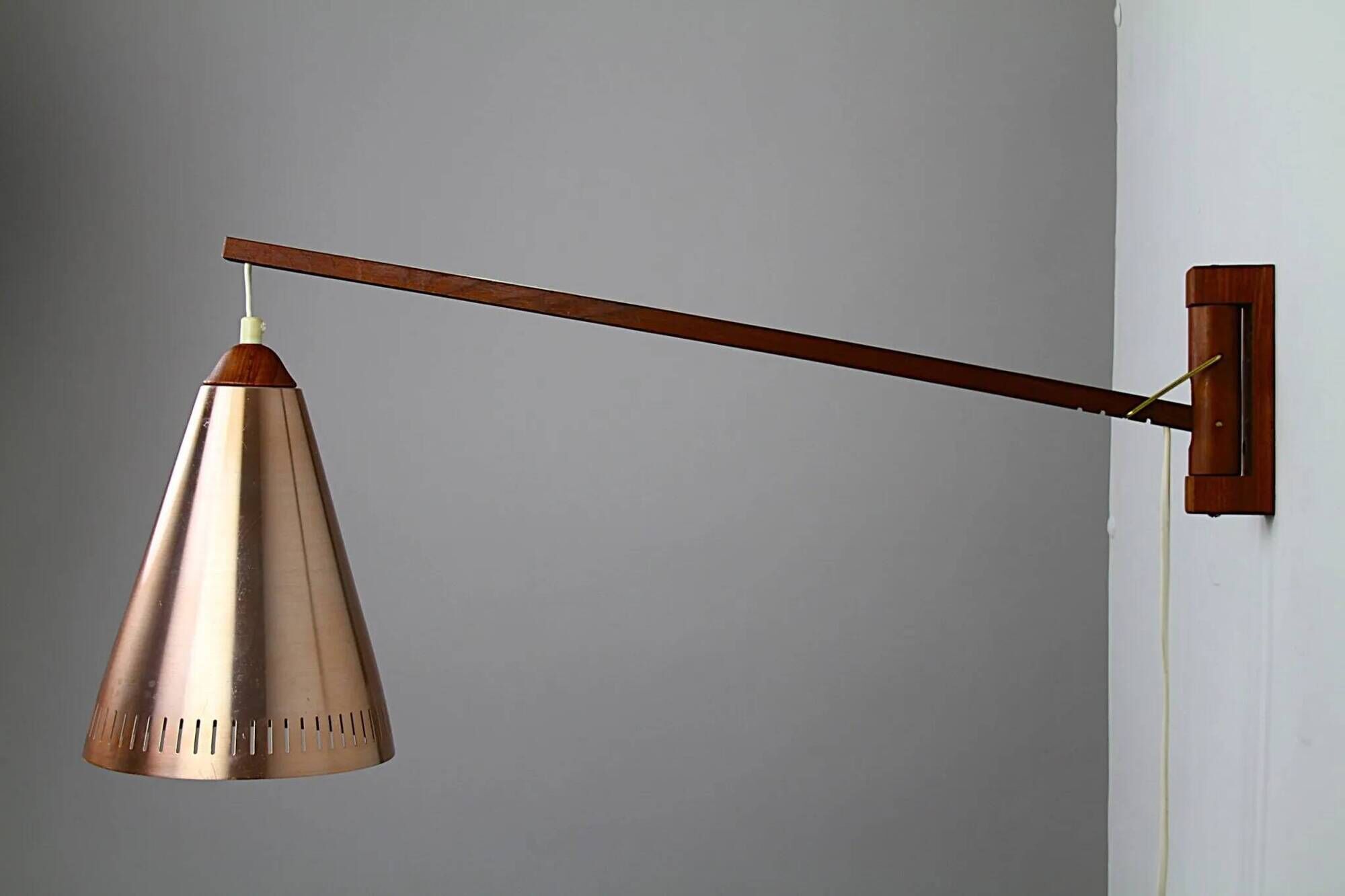 Uno & Östen Kristiansson for Luxus Vittsjö — Teak & Copper Wall Lamp, Sweden, 1960s