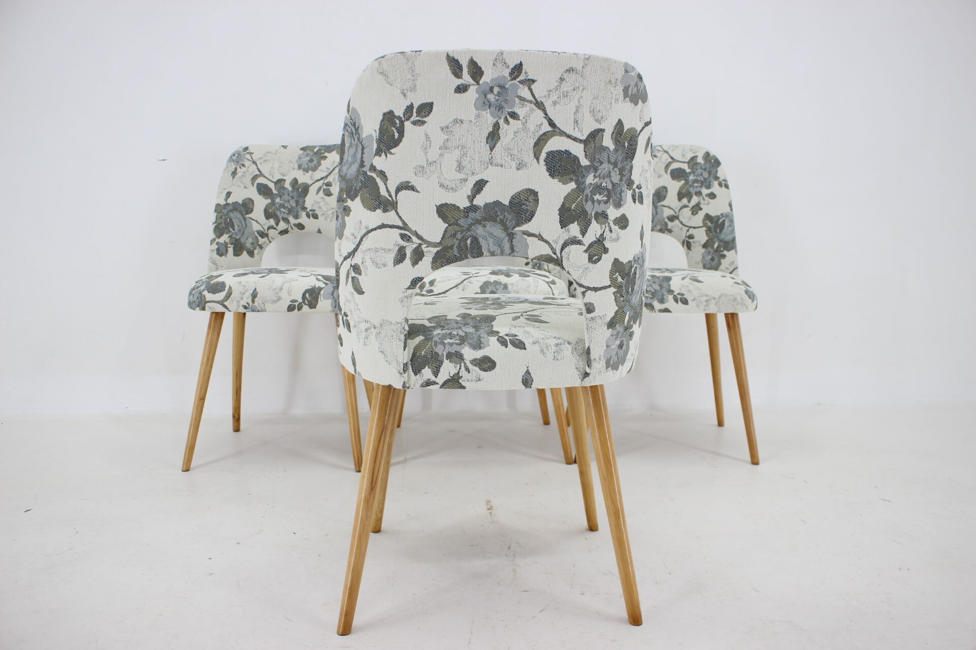 1960s Set of Four Oswald Haerdtl dining Chairs in Fabric ,Czechoslovakia
