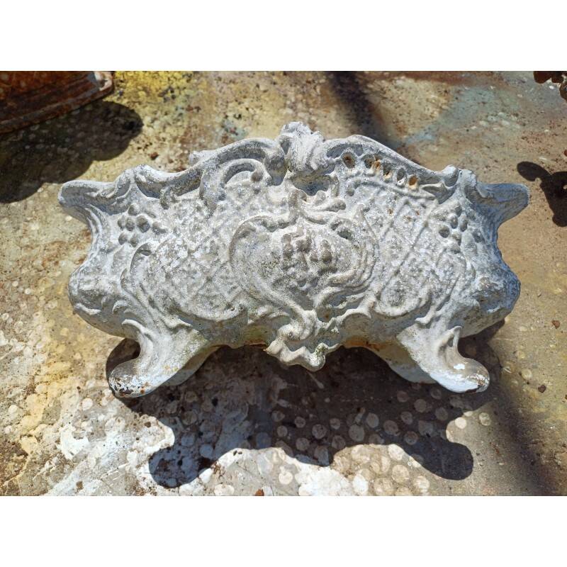 4 cast iron planters from 1900 from Charleville-Mézières, rockery style