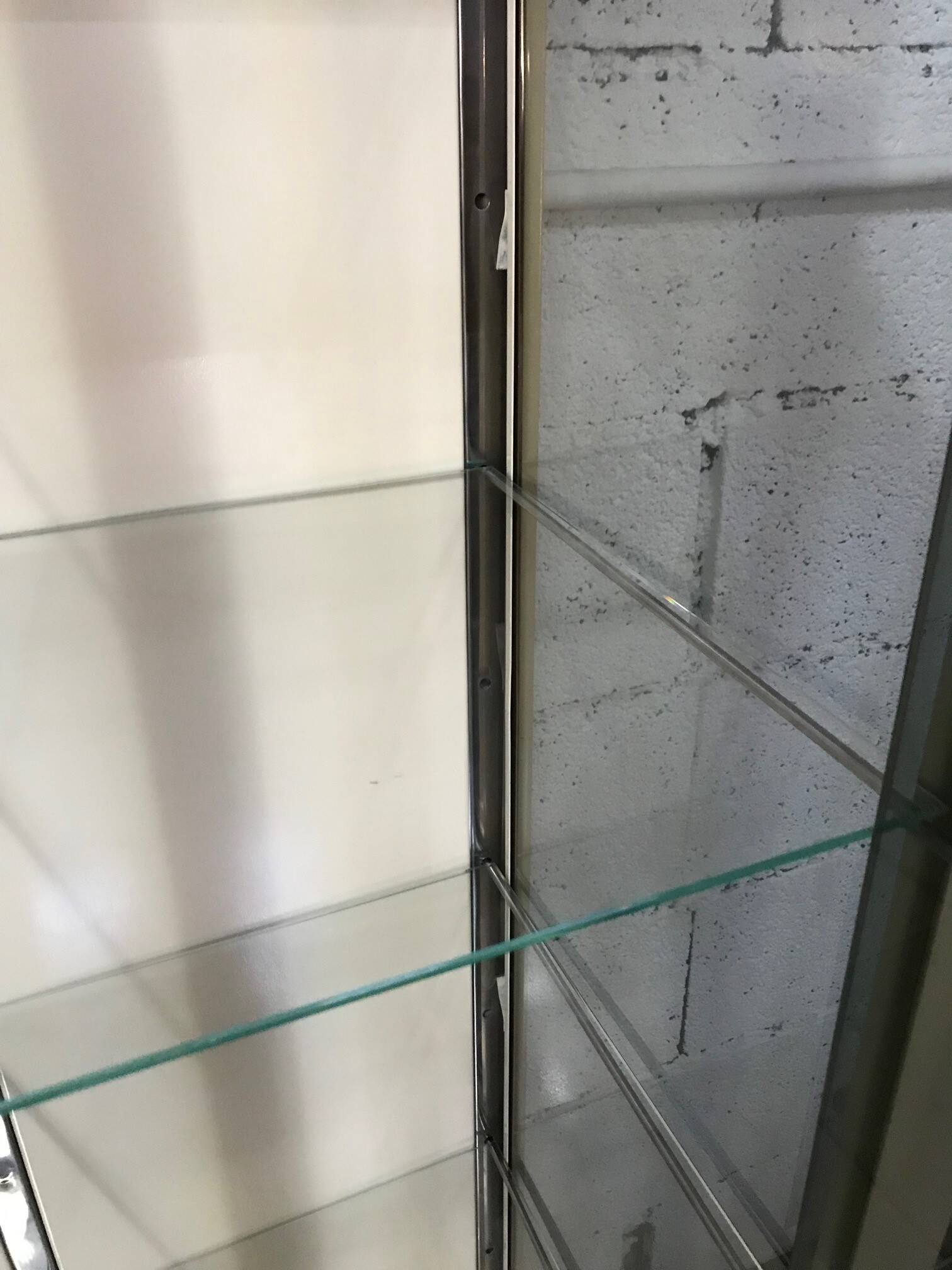 Vitrine médicale vintage années 70