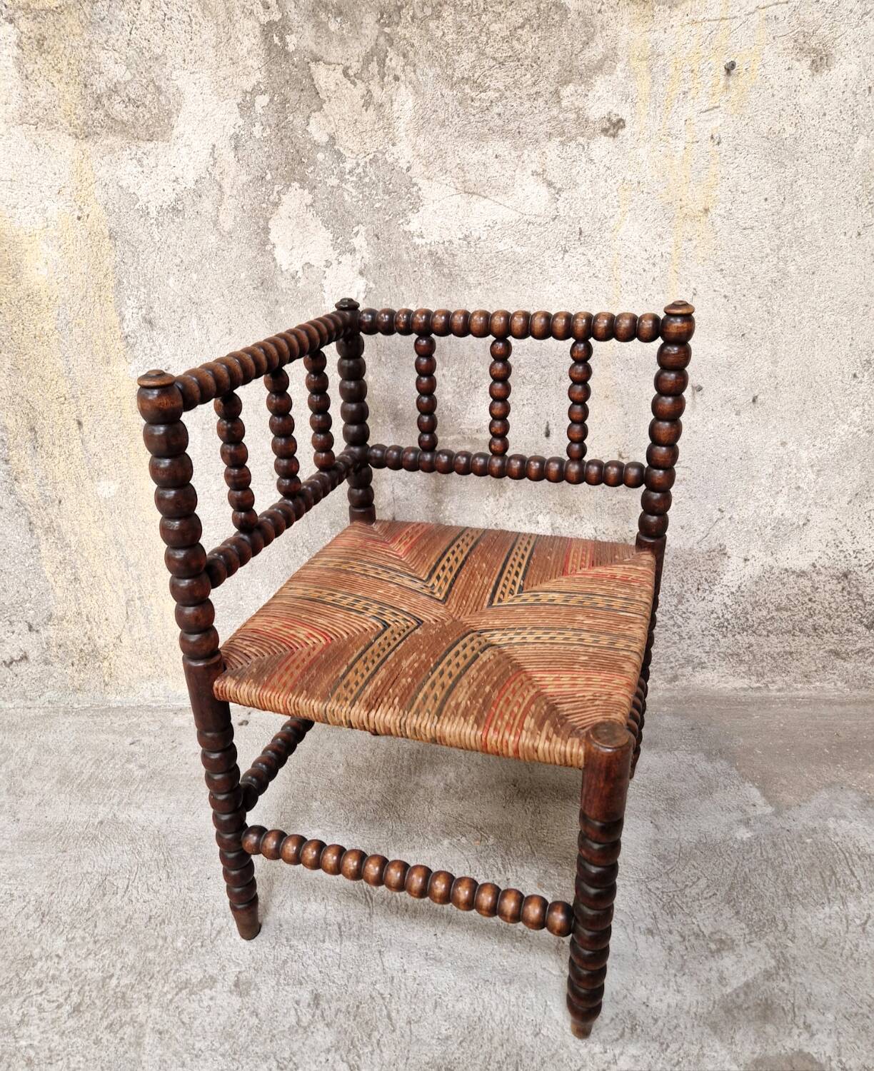 Turned wood corner chair