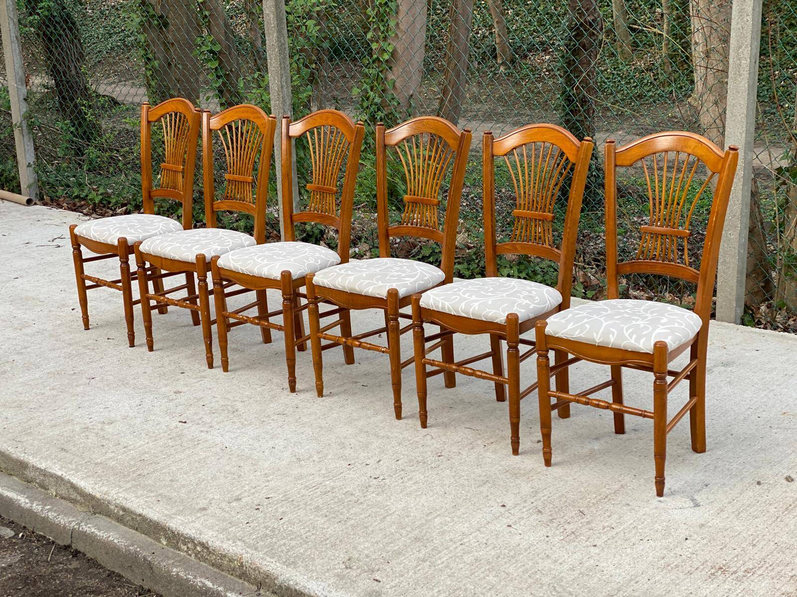 6 vintage dining room chairs in solid wood and gray fabric