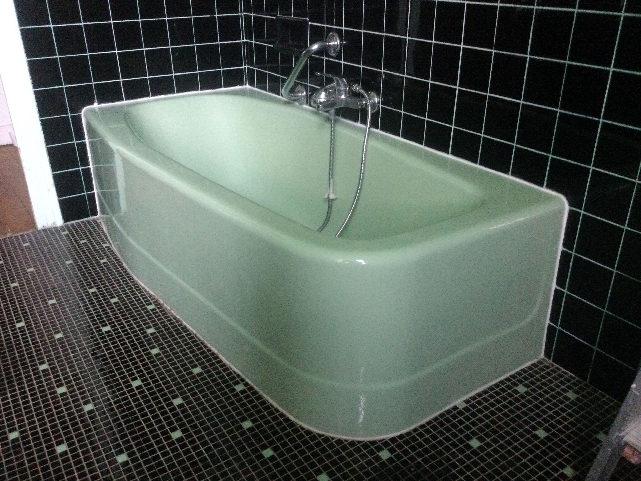 Antique vintage bathtub year 70