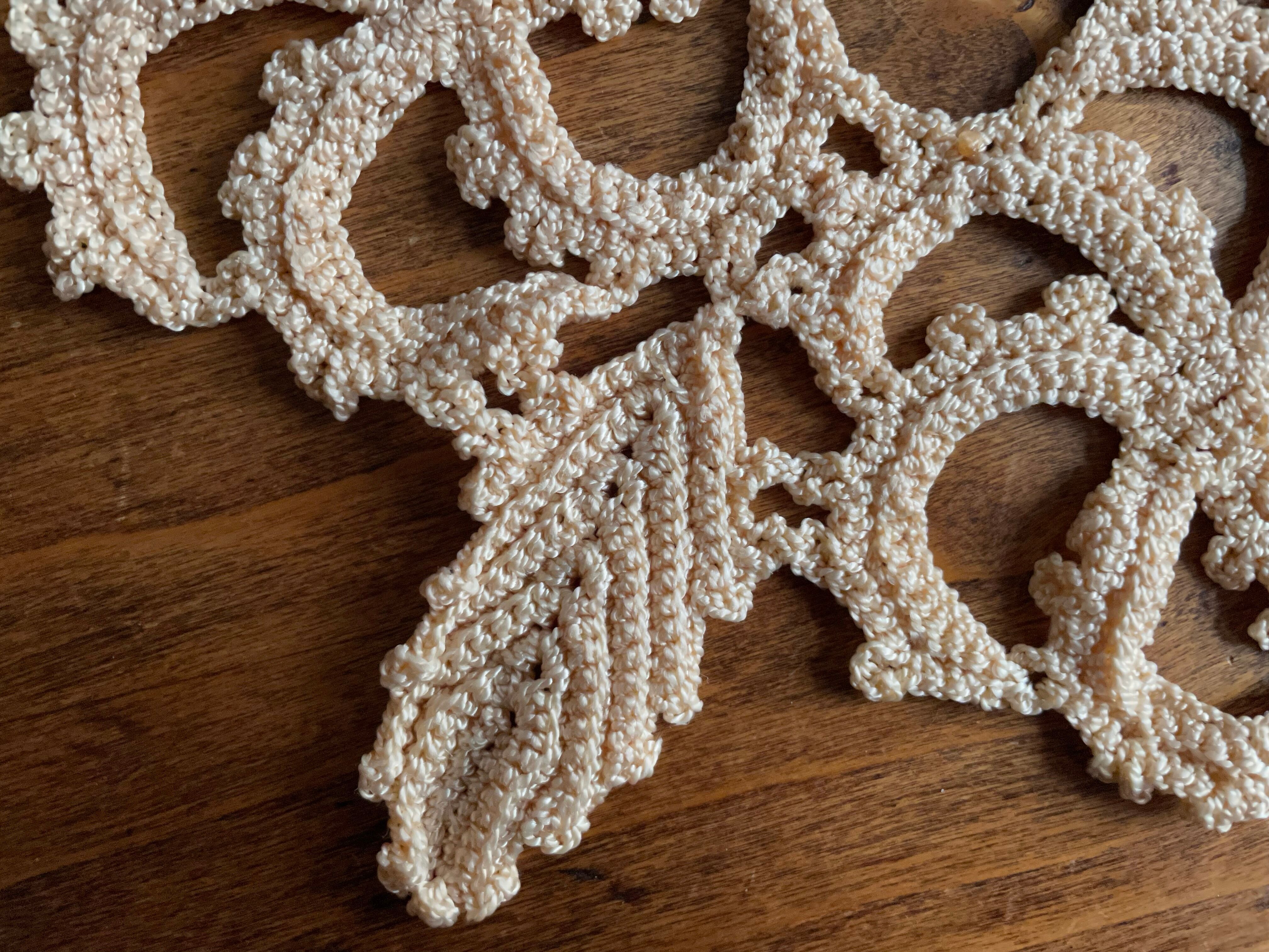 Crochet placemat, vintage, beige