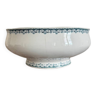 Bottom of the St Amand soup tureen 🥣