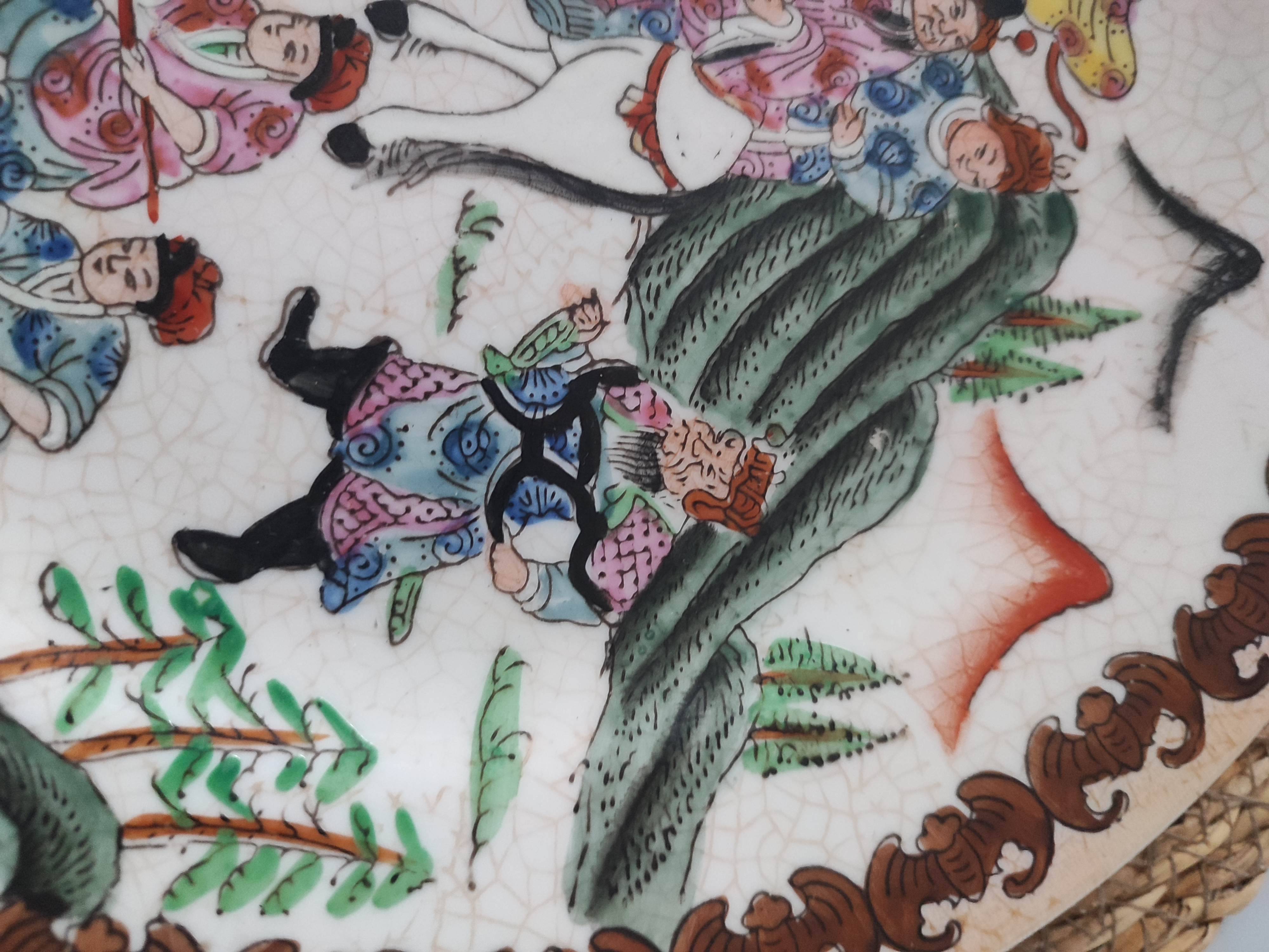 Vintage plate signed with Asian decor in earthenware 26cm